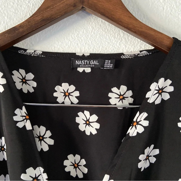 Daisy Floral Wrap Top Front Peplum Drop Sleeve Elastic Waist Nasty Gal US 12 - Picture 5 of 8